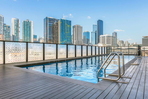 Peppers Docklands - Accommodation Gladstone 39