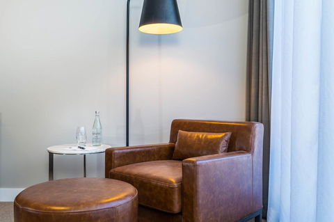 Peppers Docklands - Accommodation Gladstone 32