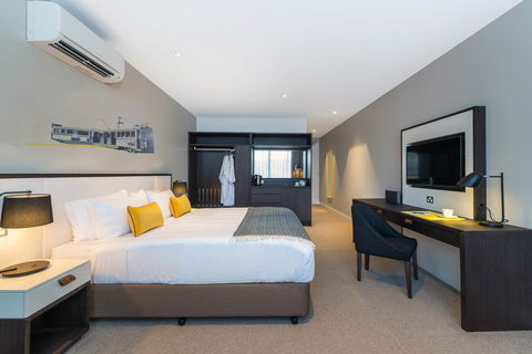 Peppers Docklands - Accommodation Gladstone 33
