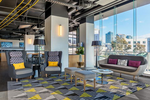 Peppers Docklands - Accommodation Gladstone 43