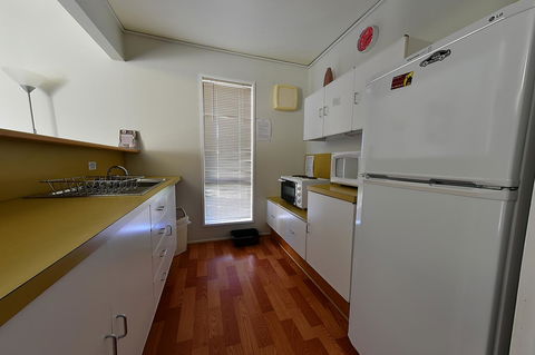 Executive Hideaway - Accommodation Gladstone 37
