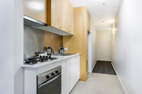 Melbourne CBD Central Apartment Hotel Official - Accommodation Gladstone 18