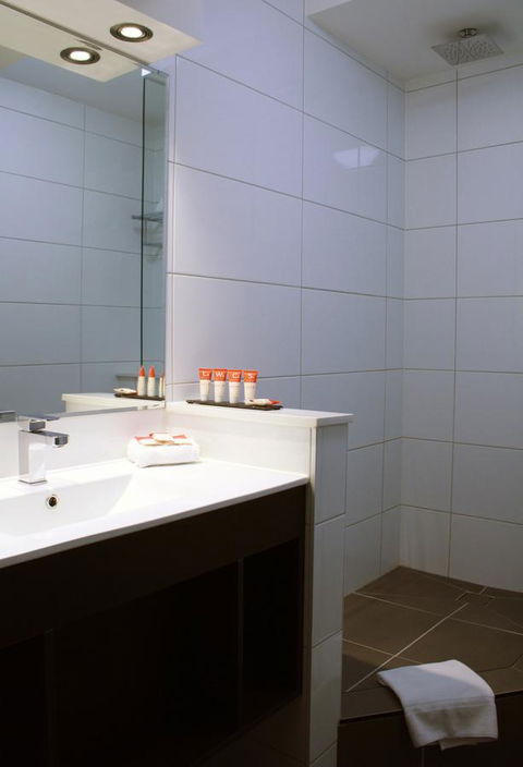 Hotel Grand Chancellor Melbourne - Accommodation Gladstone 10