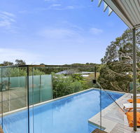 Lansdowne Villa - with swimming pool - Accommodation Gladstone