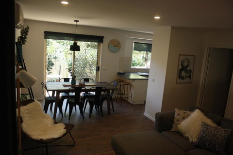4 Autumn Grove - Accommodation Gladstone 13