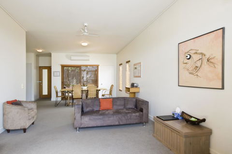 Lornebeach Apartments - Accommodation Gladstone 32