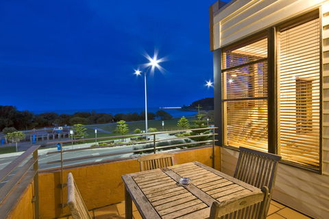 Lornebeach Apartments - Accommodation Gladstone 2