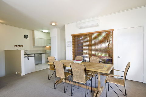 Lornebeach Apartments - Accommodation Gladstone 33