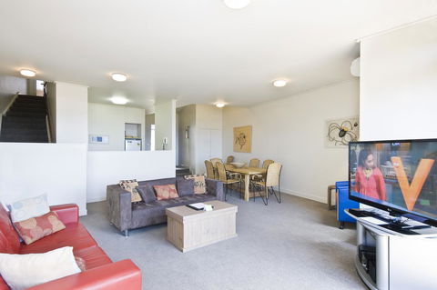 Lornebeach Apartments - Accommodation Gladstone 5