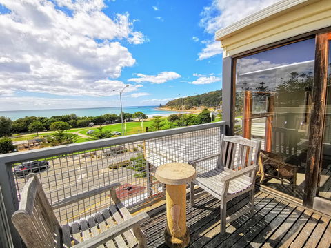 Lornebeach Apartments - Accommodation Gladstone 0