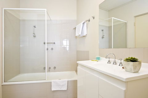Lornebeach Apartments - Accommodation Gladstone 30