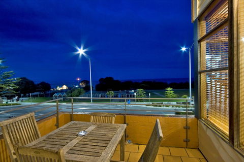 Lornebeach Apartments - Accommodation Gladstone 17