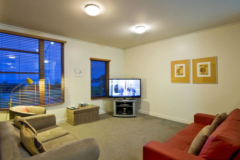 Lornebeach Apartments - Accommodation Gladstone 9