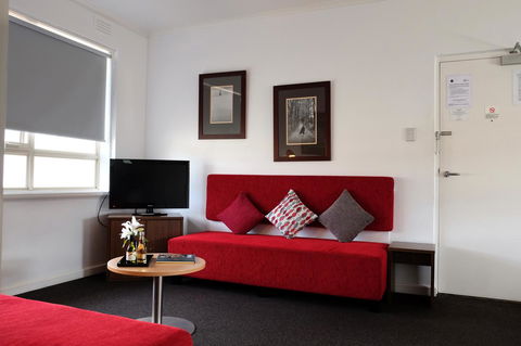 MAC South Yarra By Melbourne Apartment Collection - Accommodation Gladstone 3