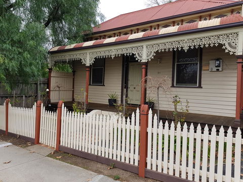 Myers CBD - Accommodation Gladstone 1