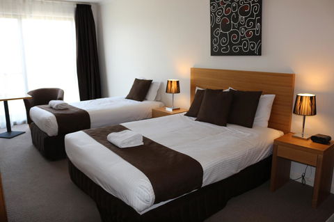 Bairnsdale International - Accommodation Gladstone 28