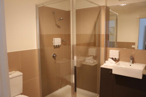 Bairnsdale International - Accommodation Gladstone 27