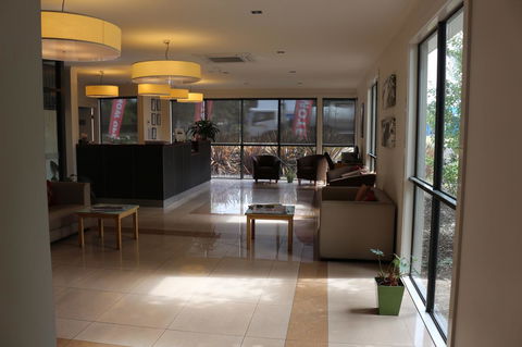 Bairnsdale International - Accommodation Gladstone 18