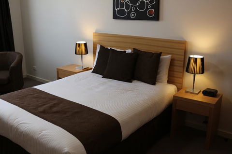 Bairnsdale International - Accommodation Gladstone 35