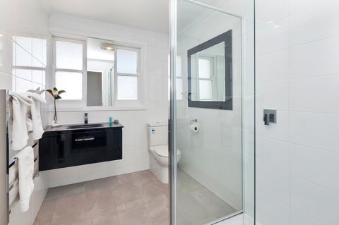 Lake Wendouree Luxury Apartments - Accommodation Gladstone 13
