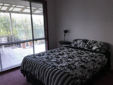 Eagle Bay Views - Accommodation Gladstone 14