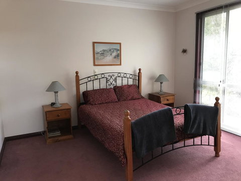 Eagle Bay Views - Accommodation Gladstone 8