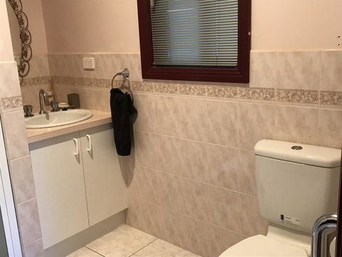 Eagle Bay Views - Accommodation Gladstone 9