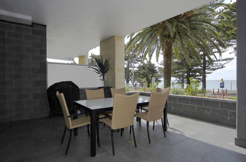 C-Scape Water Front Apartment - Accommodation Gladstone 14