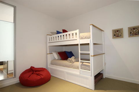 C-Scape Water Front Apartment - Accommodation Gladstone 7