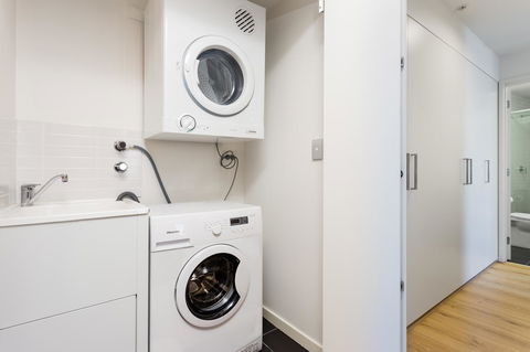 Accent Accommodation@Docklands - Accommodation Gladstone 8