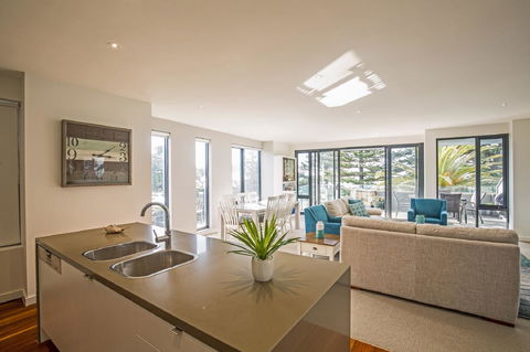 C-Scape Esplanade Cowes - Accommodation Gladstone 8