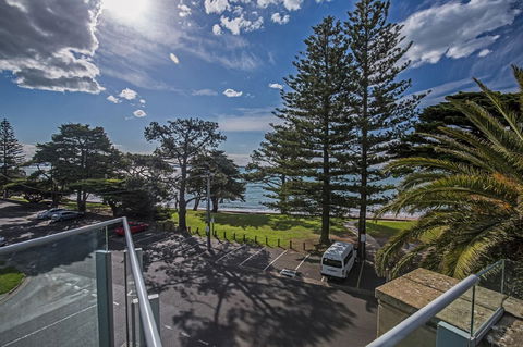 C-Scape Esplanade Cowes - Accommodation Gladstone 6