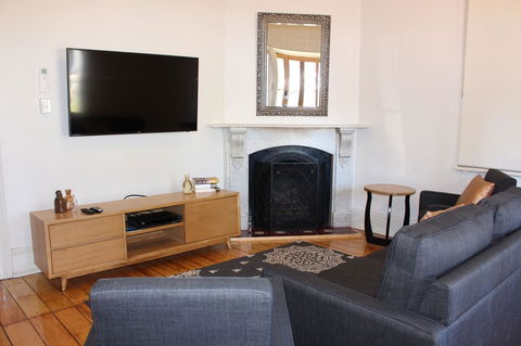 Abbey View - Accommodation Gladstone 8
