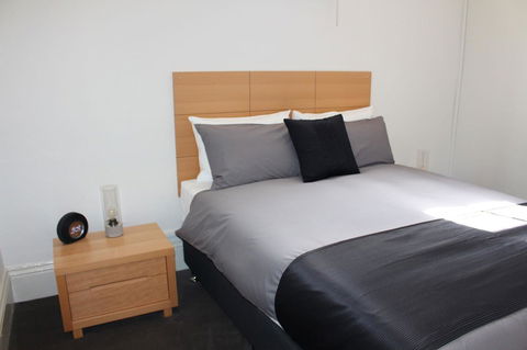 Abbey View - Accommodation Gladstone 14