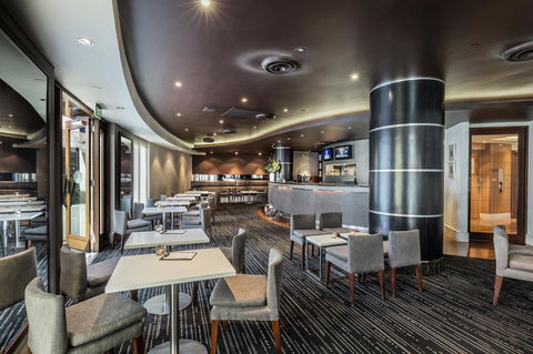 Quay West Suites Melbourne - Accommodation Gladstone 18