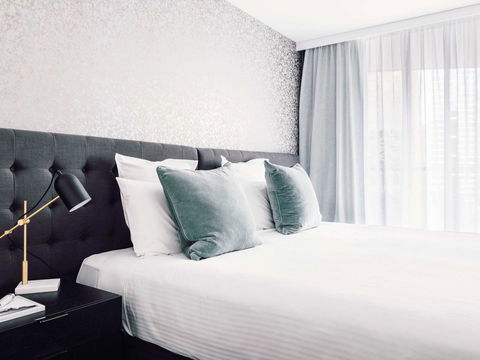 Quay West Suites Melbourne - Accommodation Gladstone 35