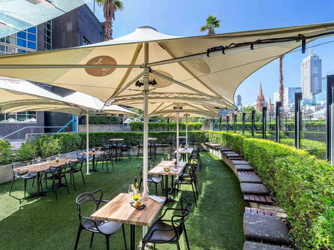 Quay West Suites Melbourne - Accommodation Gladstone 25