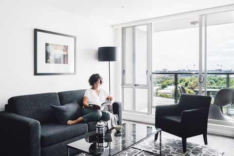 Quay West Suites Melbourne - Accommodation Gladstone 0