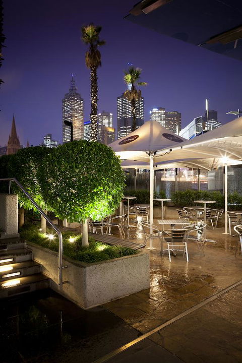 Quay West Suites Melbourne - Accommodation Gladstone 23