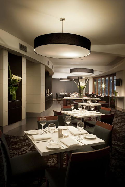 Quay West Suites Melbourne - Accommodation Gladstone 20