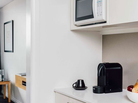 Quay West Suites Melbourne - Accommodation Gladstone 41