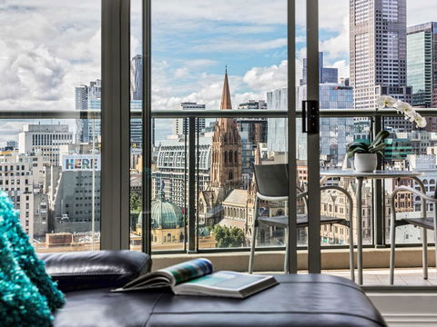 Quay West Suites Melbourne - Accommodation Gladstone 40