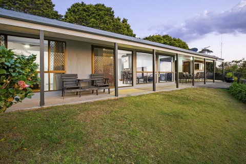 The Bird House - Accommodation Gladstone 3