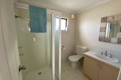 The Birds Nest - Accommodation Gladstone 0