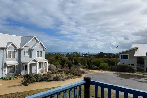 The Birds Nest - Accommodation Gladstone 3