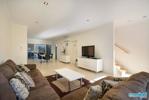 The Block Townhouses - Accommodation Gladstone 0
