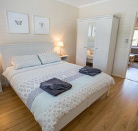 The Blue Door Villa - Accommodation Gladstone
