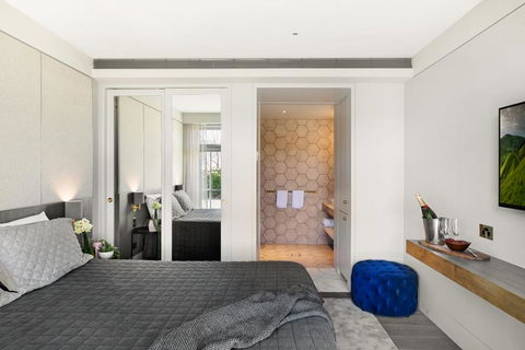 The Bowral Hotel - Accommodation Gladstone 0