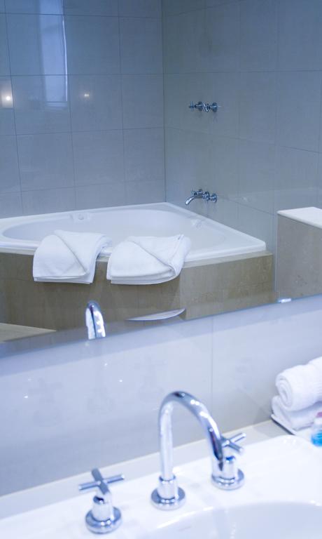 The Bridgetown Hotel - Accommodation Gladstone 3