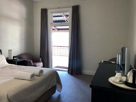 The Bridgetown Hotel - Accommodation Gladstone 2